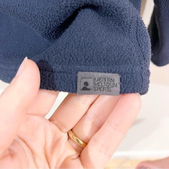 Easter Mountain Sports Men's Navy Blue 1/2 zip Fleece Pullover Size M - Picture 2 of 6